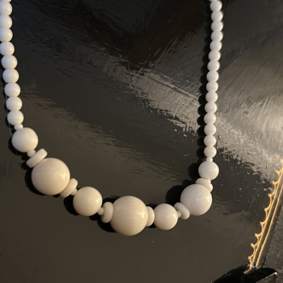 Vintage Necklace - Picture 3 of 3